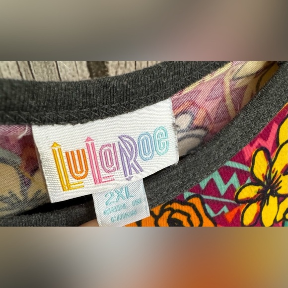 Lularoe Randy Baseball Style Shirt 3/4 Sleeve Raglan size 2XL Floral - Picture 3 of 6